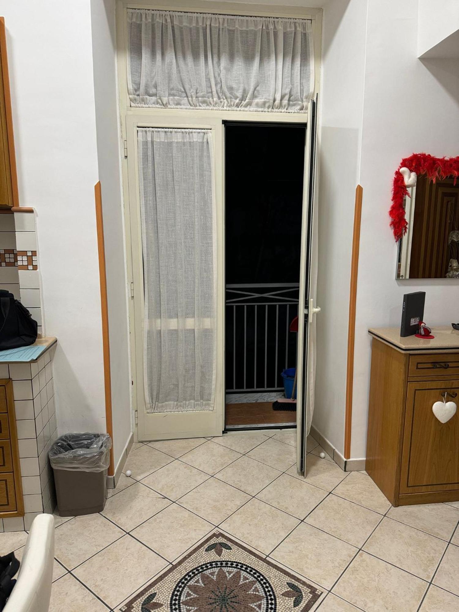 Appartamento Casa Mia Al Plebiscito Napoli Esterno foto
